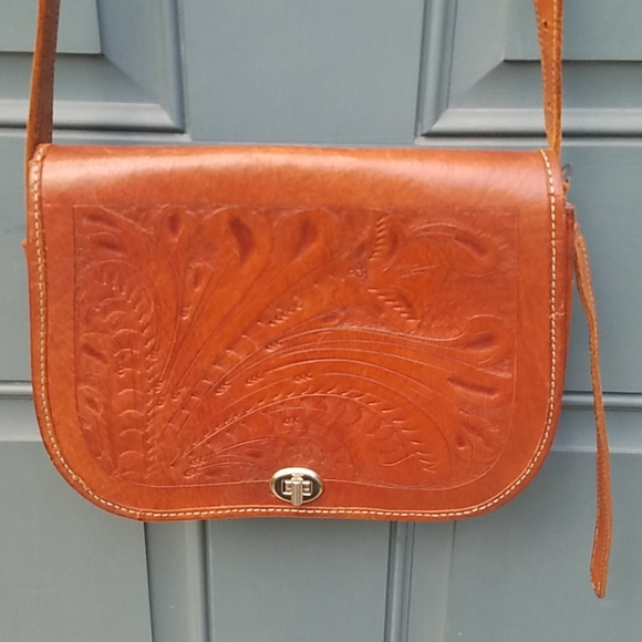 Vintage Handbags - Vintage Leather Hand Tooled Crossbody Bag